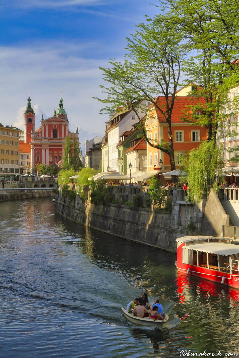 Ljubljanica Nehri Boyunca Kafeler