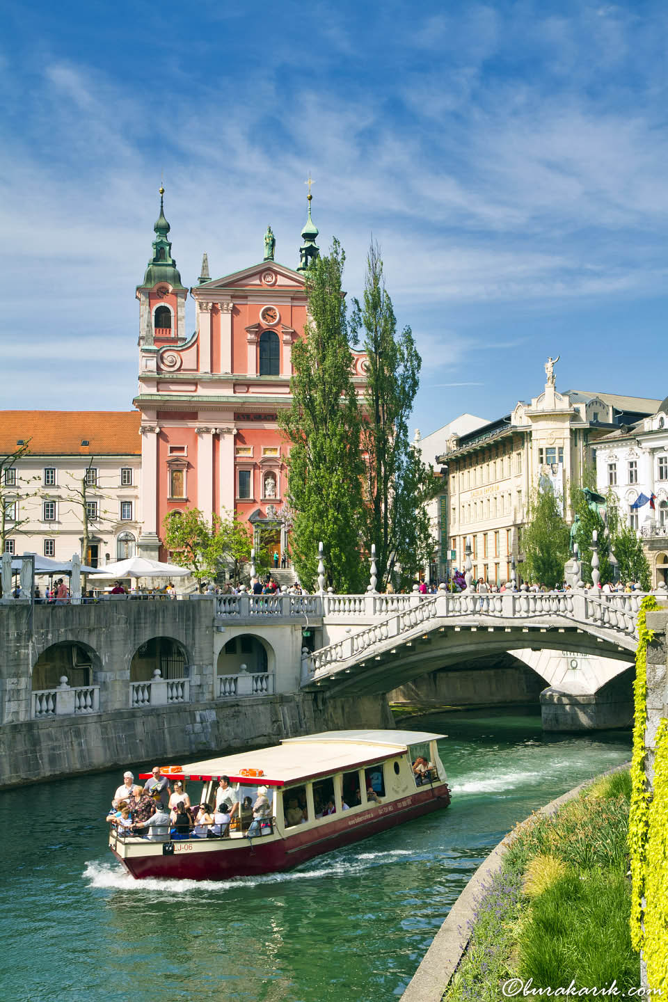 Ljubljana'da Franciscan Kilisesi