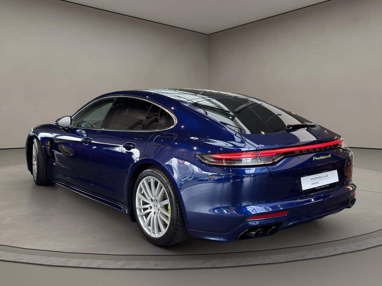 Porsche Panamera G2 II 4 E-Hybrid Platinum Edition - 2022 - Joinsteer - #2