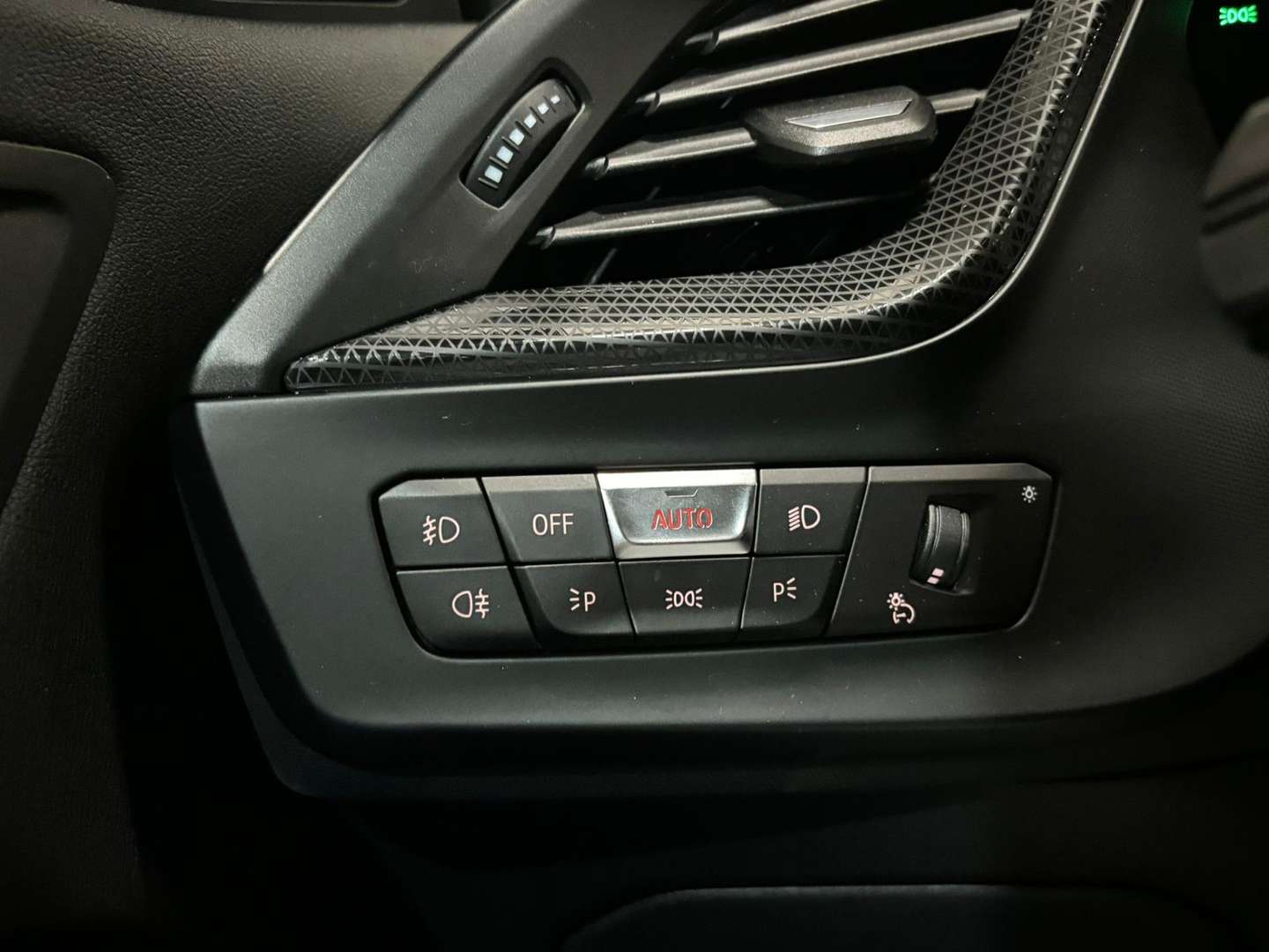 BMW Serie 1 Executive 118i - 2022 - Joinsteer - #15