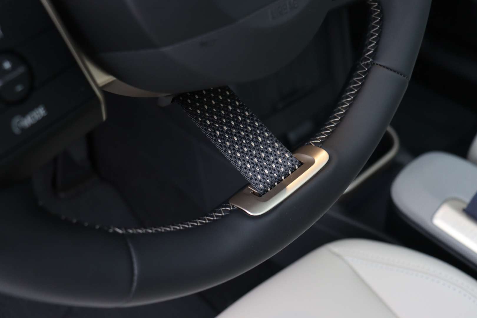 Mini Hatch Cooper Favoured Trim - 2025 - Joinsteer - #13