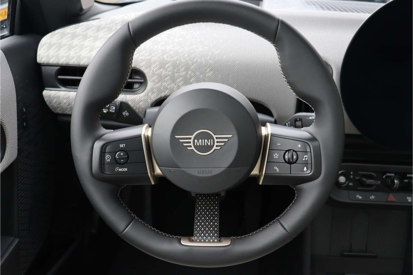 Mini Hatch Cooper Favoured Trim - 2025 - Joinsteer - #14