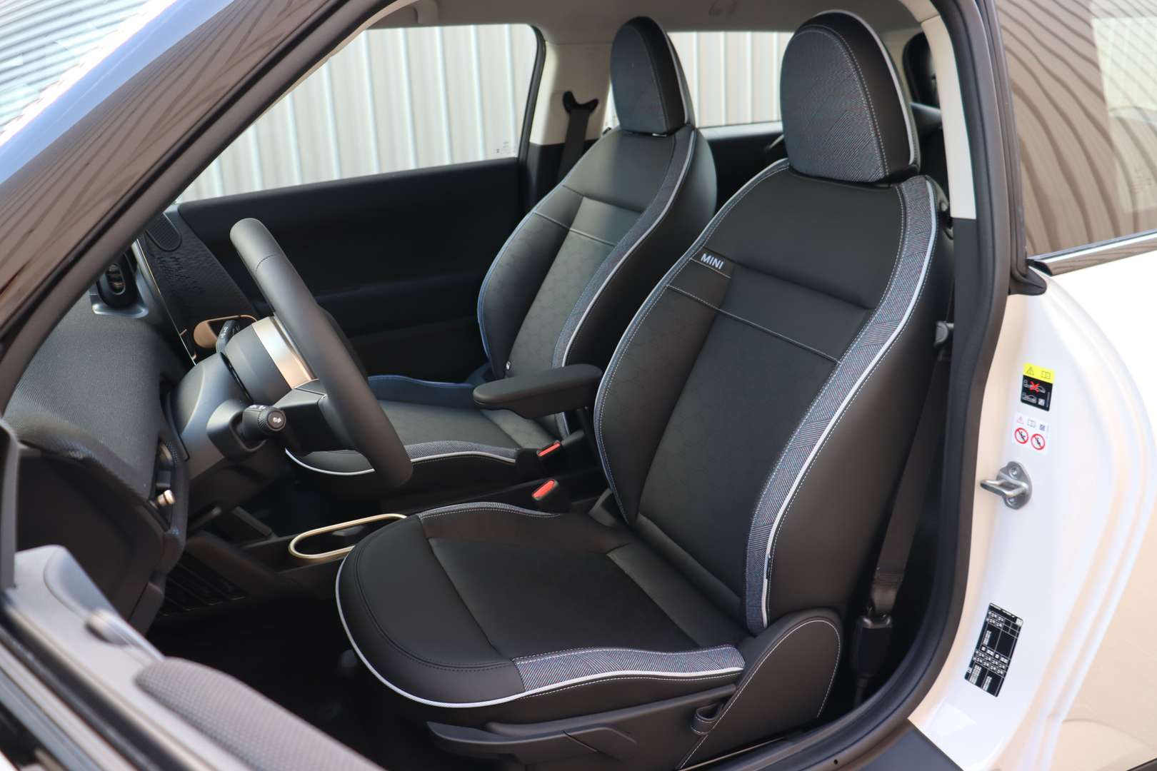 Mini Hatch Classic Cooper SE - 2025 - Joinsteer - #12