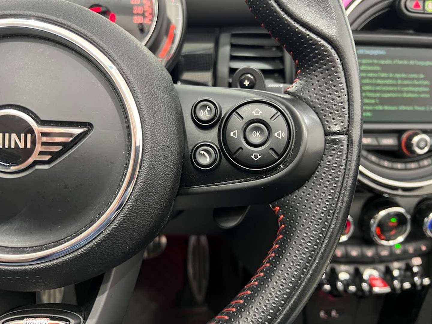 Mini Cabrio John Cooper Works - 2018 - Joinsteer - #11