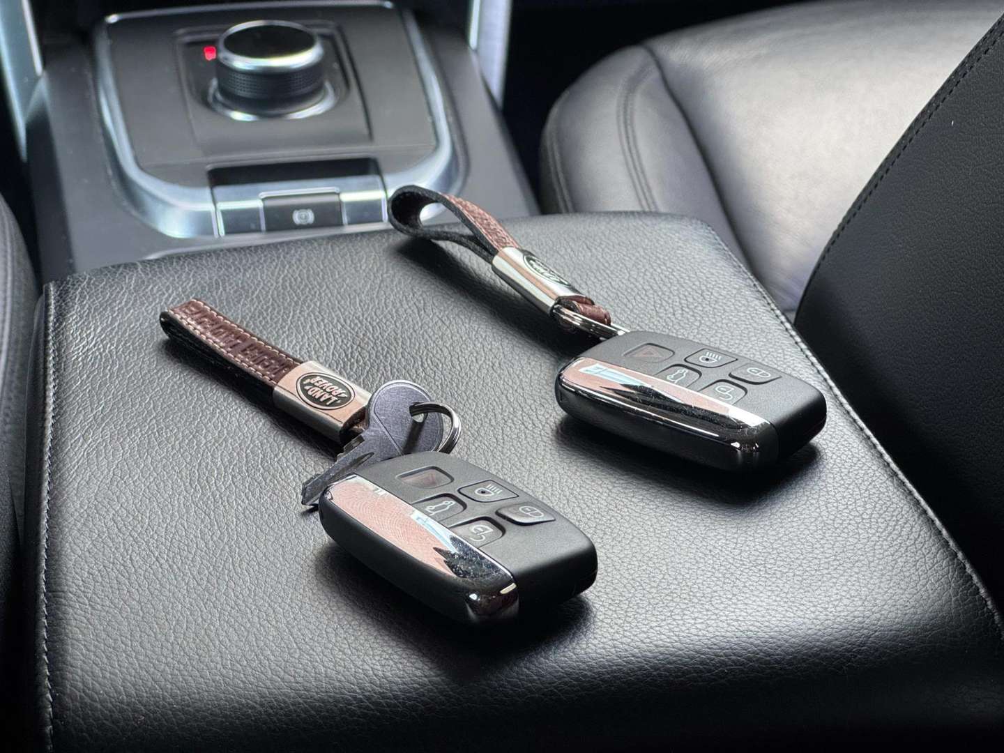 Land Rover Discovery Sport SE 2.0 Si4 - 2018 - Joinsteer - #9