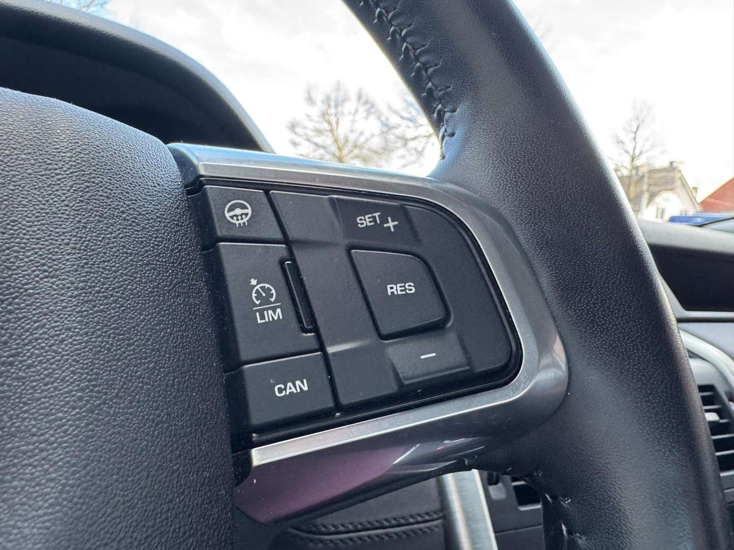 Land Rover Discovery Sport SE 2.0 Si4 - 2018 - Joinsteer - #13