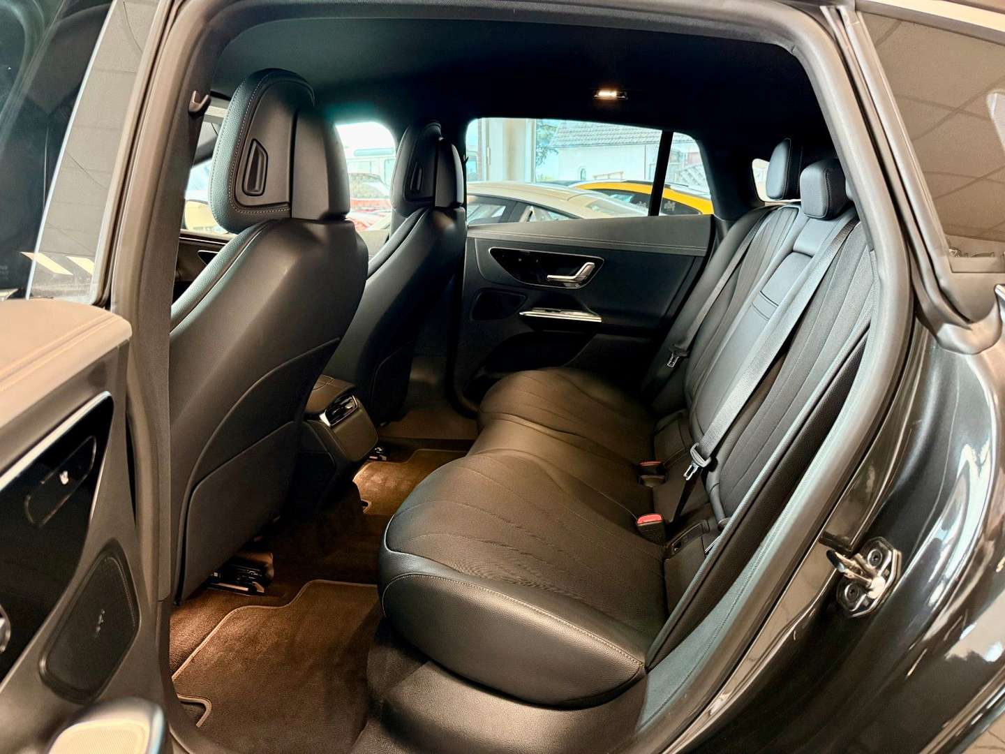 Mercedes EQE Electric Art 300 - 2022 - Joinsteer - #8