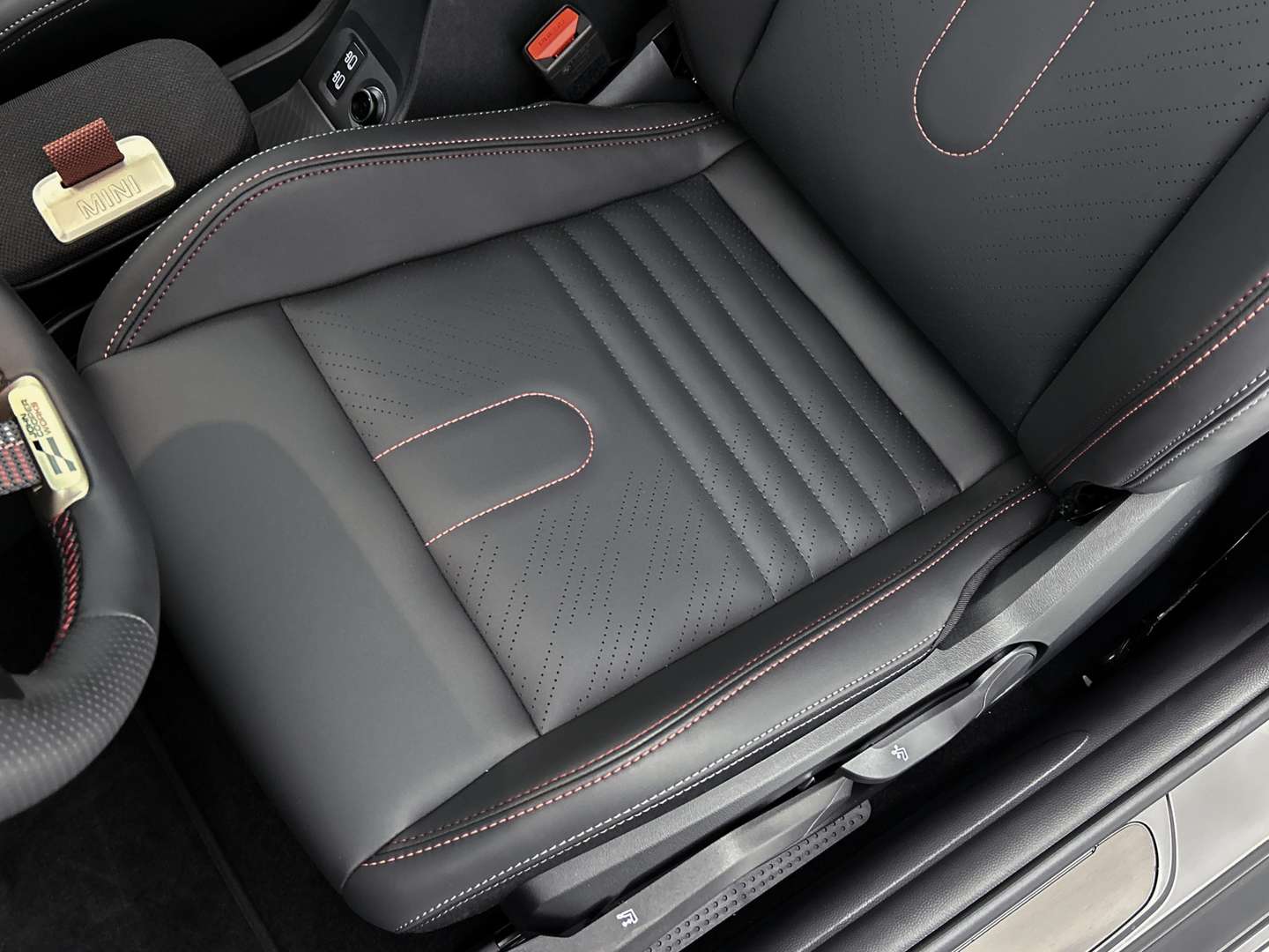 Mini Hatch John Cooper Works - 2025 - Joinsteer - #14