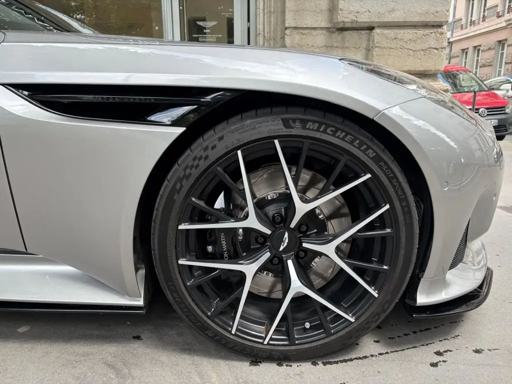 Aston Martin DB12 V8 Coupe 4.0 - 2025 - Joinsteer - #4