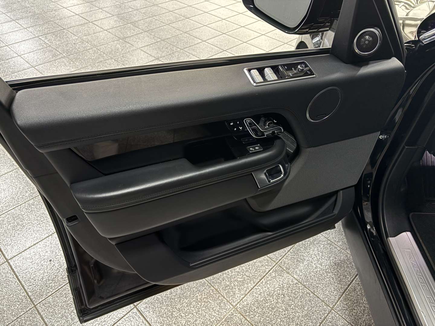 Land Rover Range Rover HSE P400e - 2018 - Joinsteer - #11