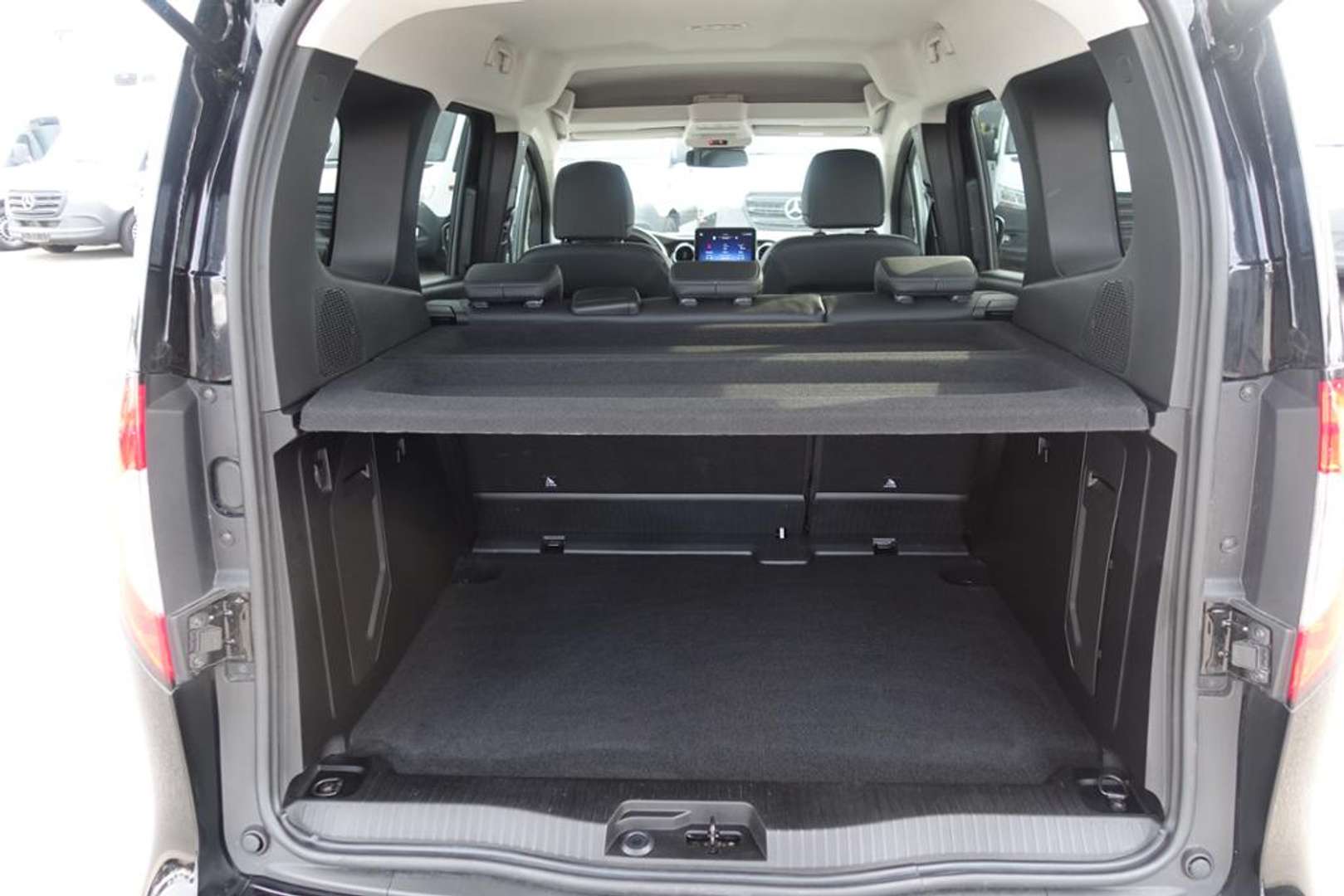 Mercedes T-Class Progressive Edition T 180 D - 2025 - Joinsteer - #13