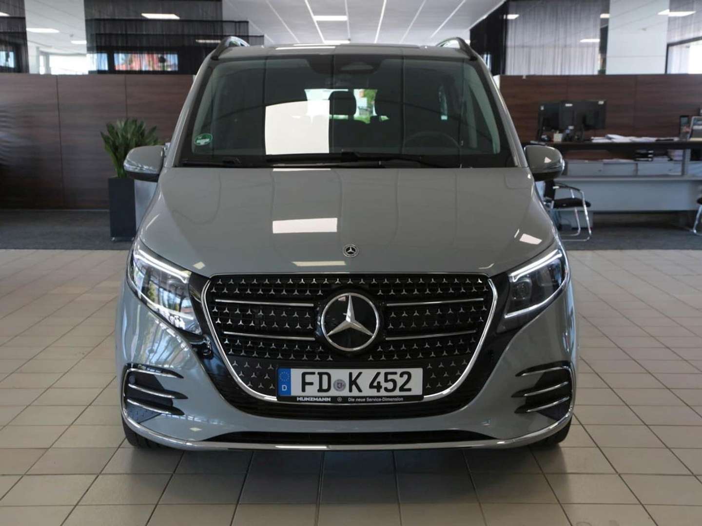 Mercedes V-Class STYLE V 300 D - 2025 - Joinsteer - #1