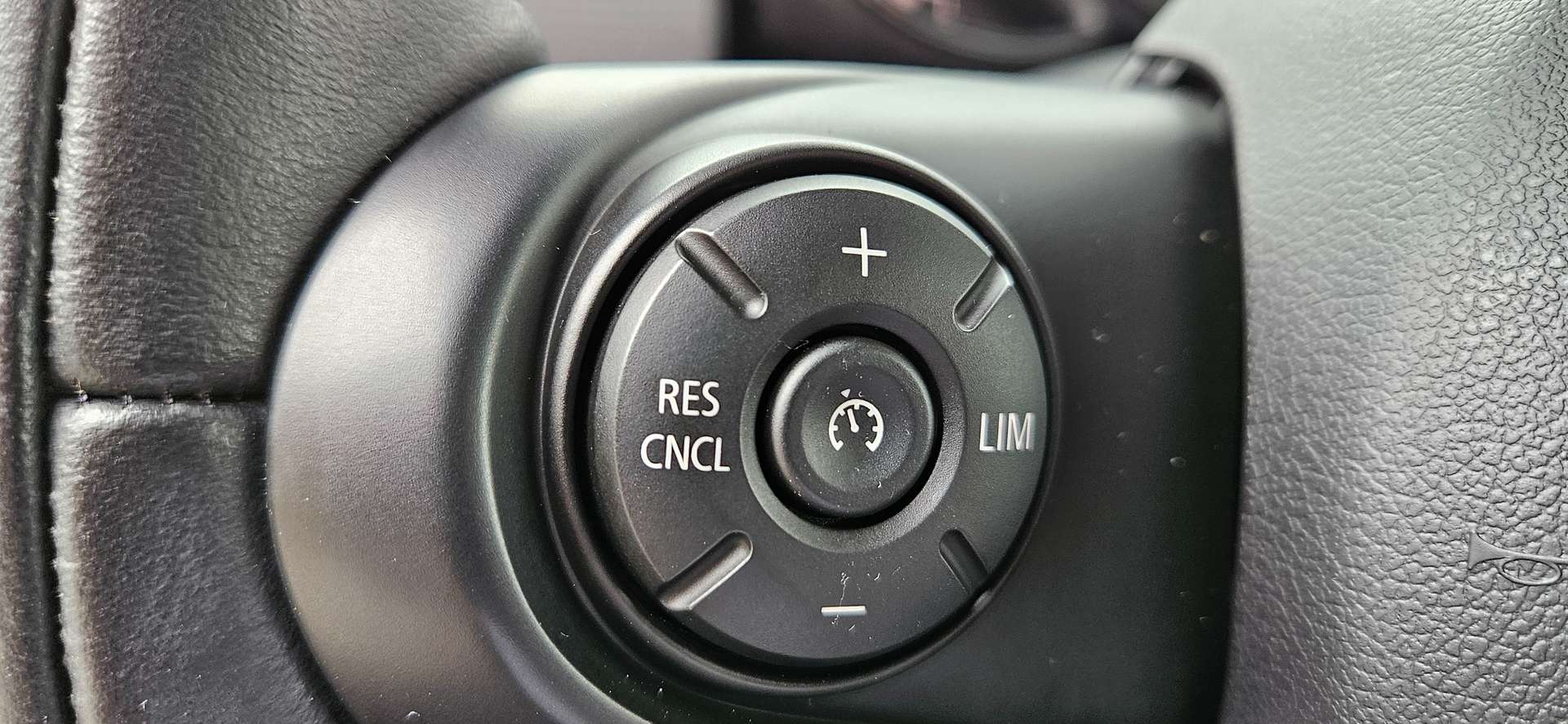 Mini Cabriolet Cooper - 2019 - Joinsteer - #17