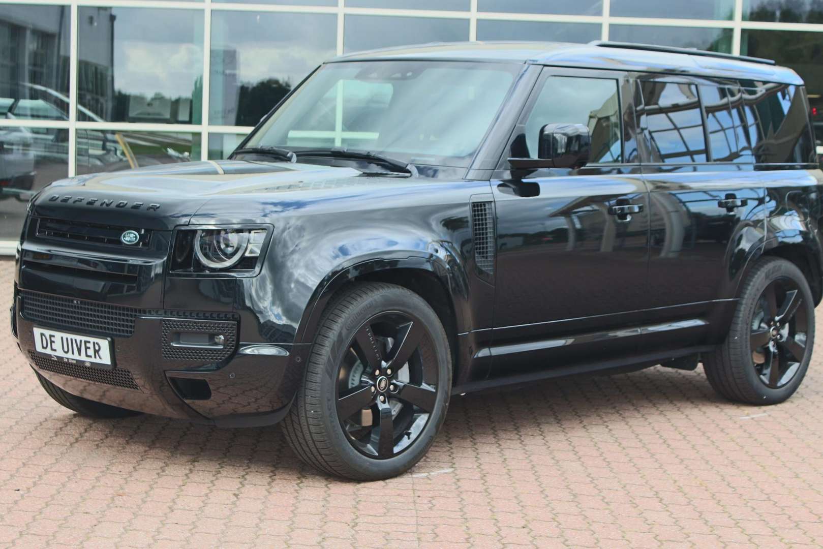 Land Rover Defender X-Dynamic HSE P300e - 2025 - Joinsteer - #17