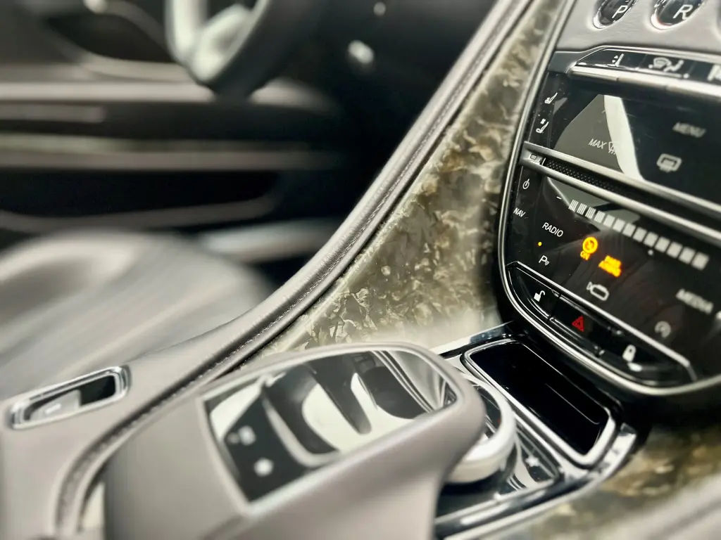 Aston Martin DB11 V12 Coupe 5.2 - 2017 - Joinsteer - #11