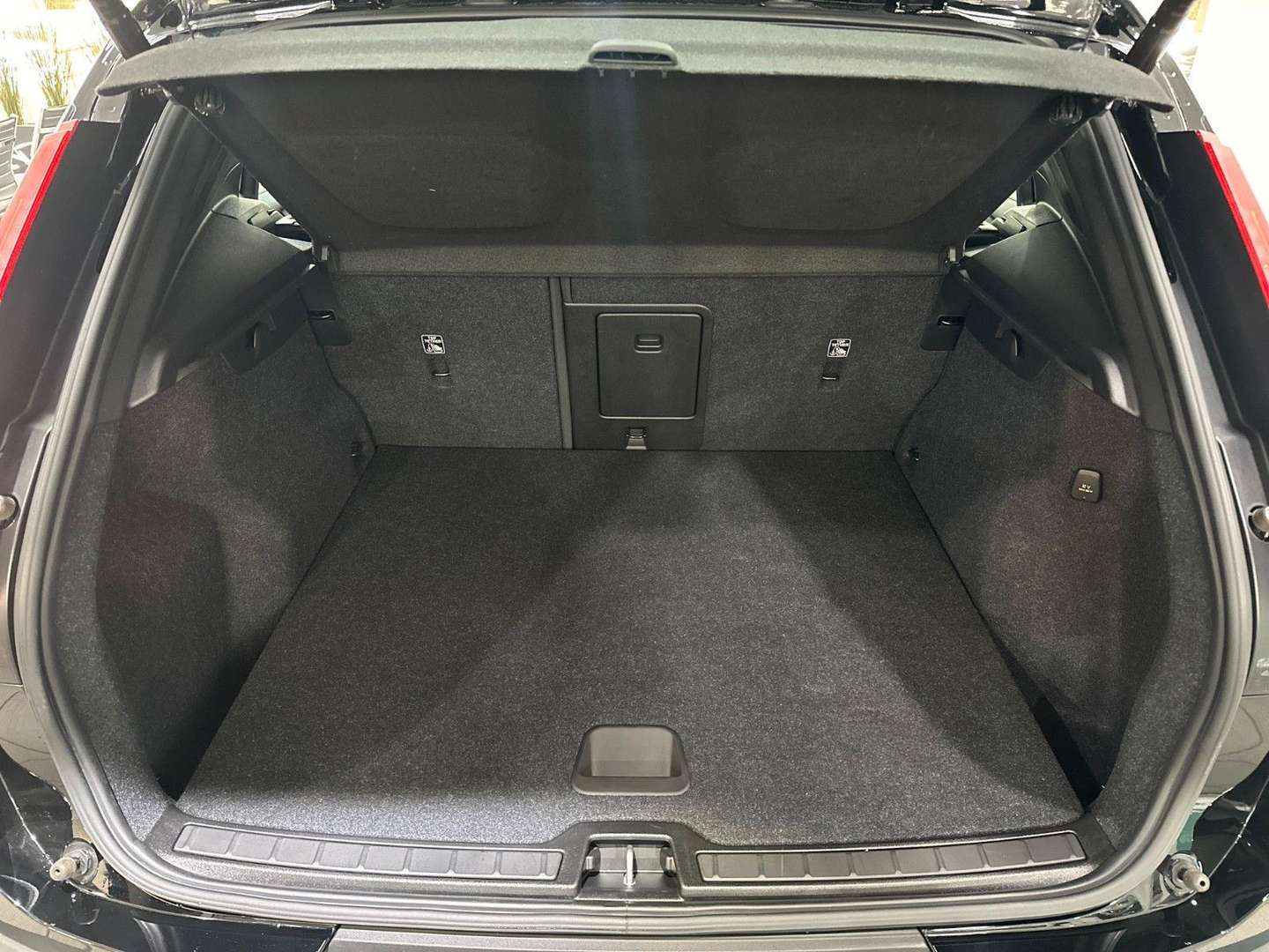 Volvo XC40 R-Design Recharge - 2021 - Joinsteer - #9