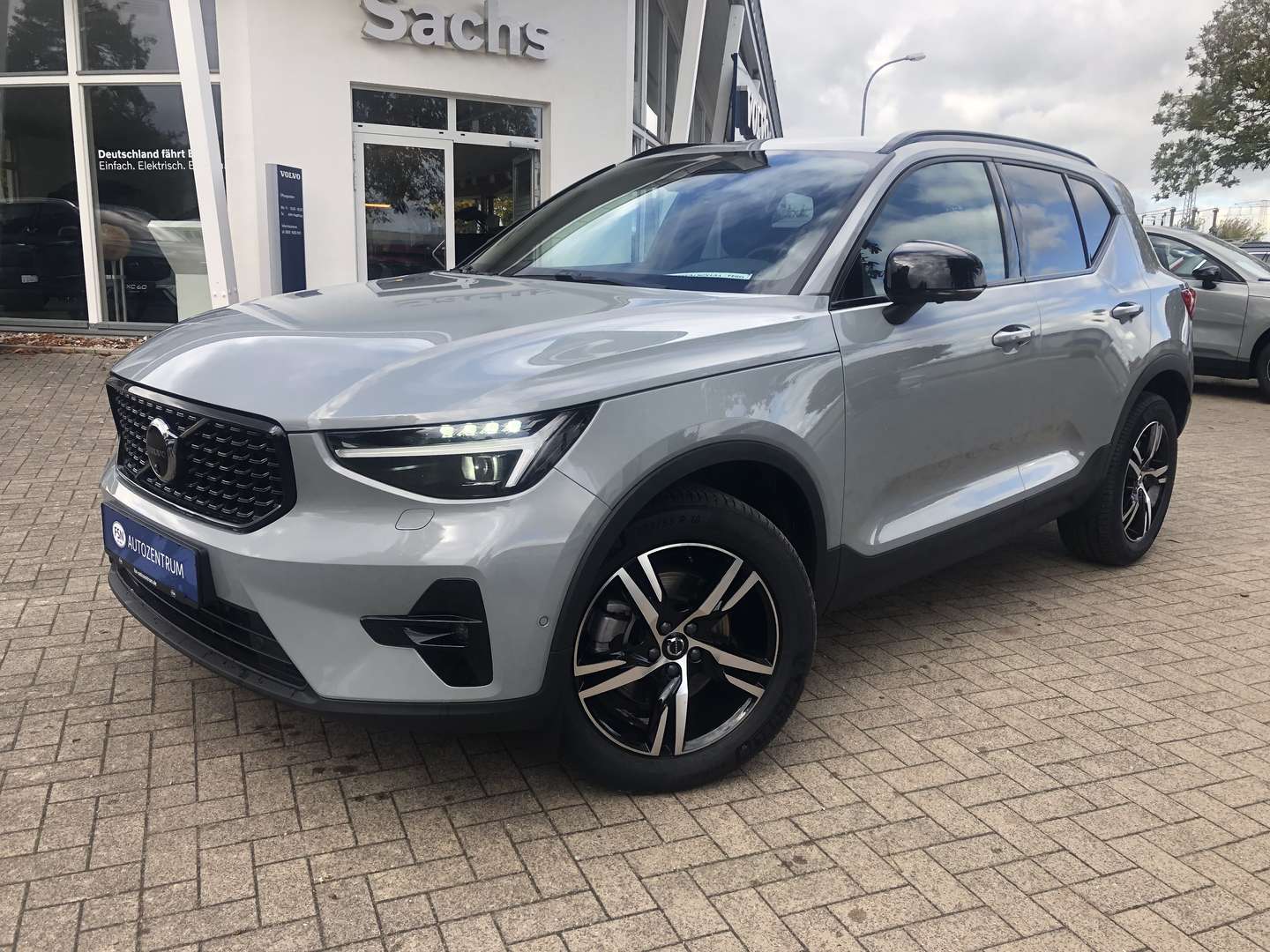 Volvo XC40 Plus B3 - 2025 - Joinsteer - #1