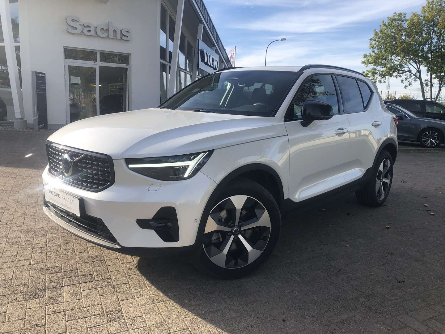 Volvo XC40 Plus B4 - 2025 - Joinsteer - #1