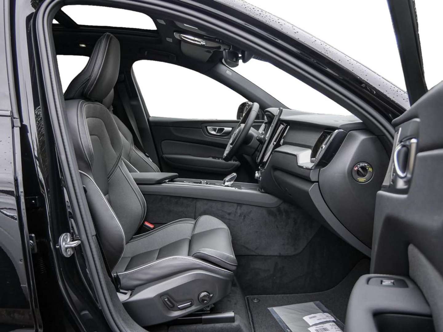 Volvo XC60 Plus T8 - 2025 - Joinsteer - #4