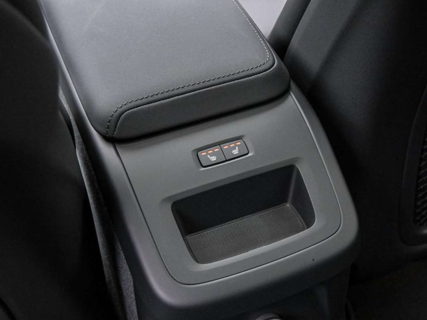 Volvo XC60 Plus T8 - 2025 - Joinsteer - #9