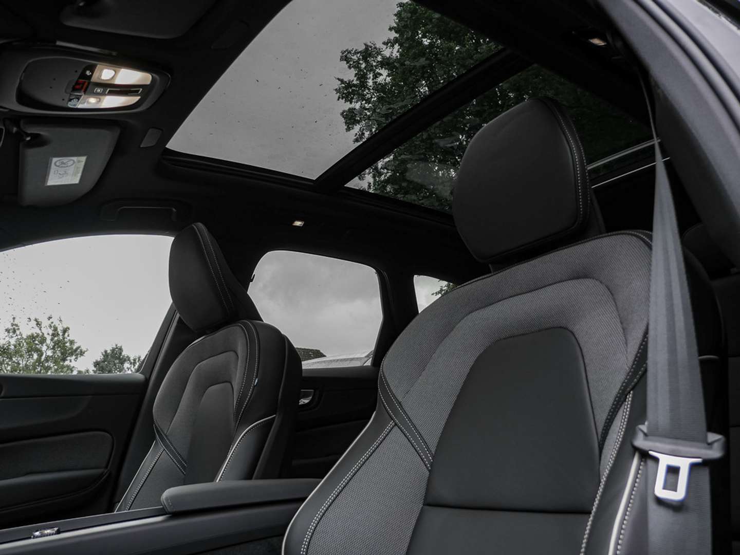 Volvo XC60 Plus T8 - 2025 - Joinsteer - #17