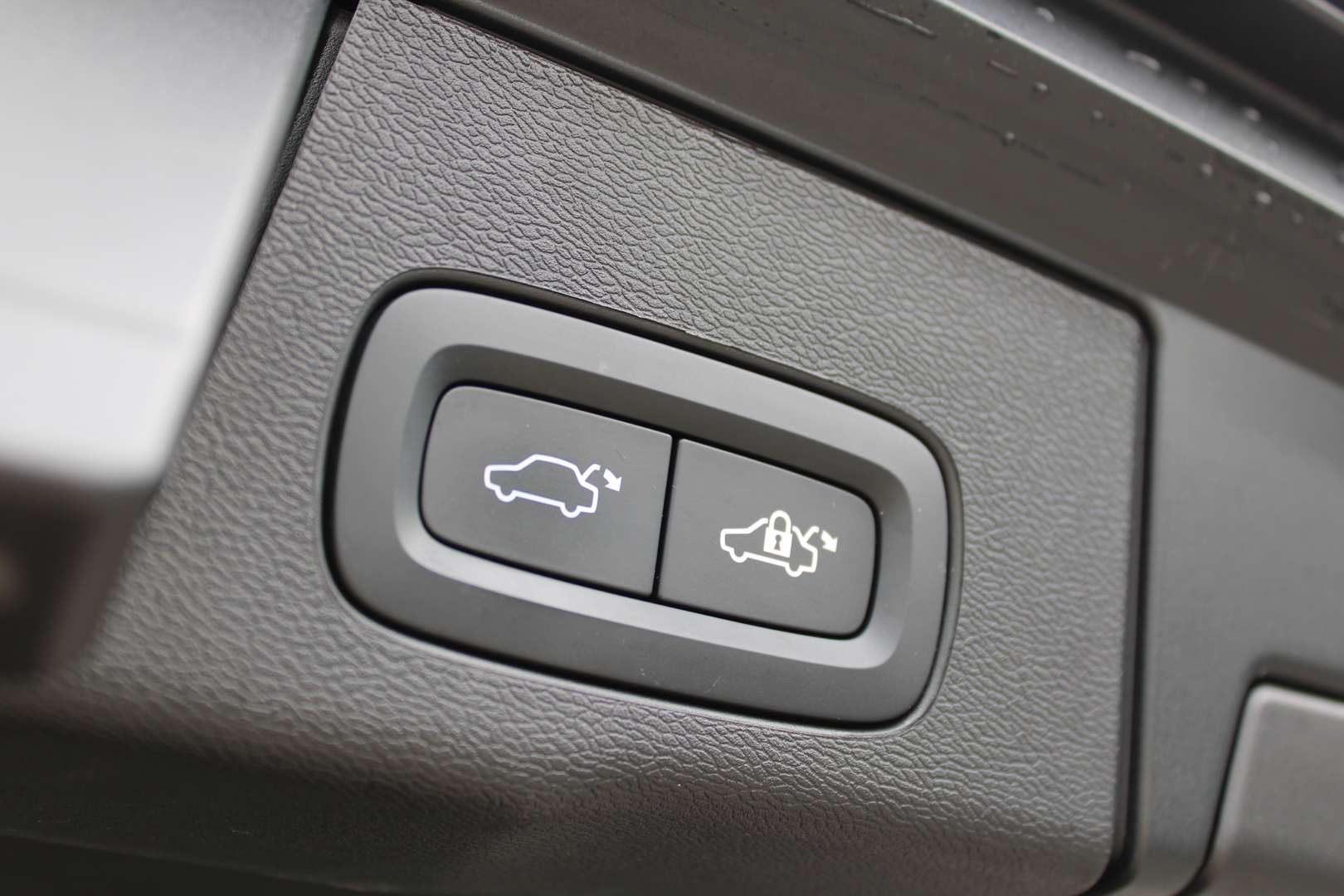 Volvo XC60 Plus Bright 2.0 T6 Plug-in Hybrid - 2023 - Joinsteer - #36