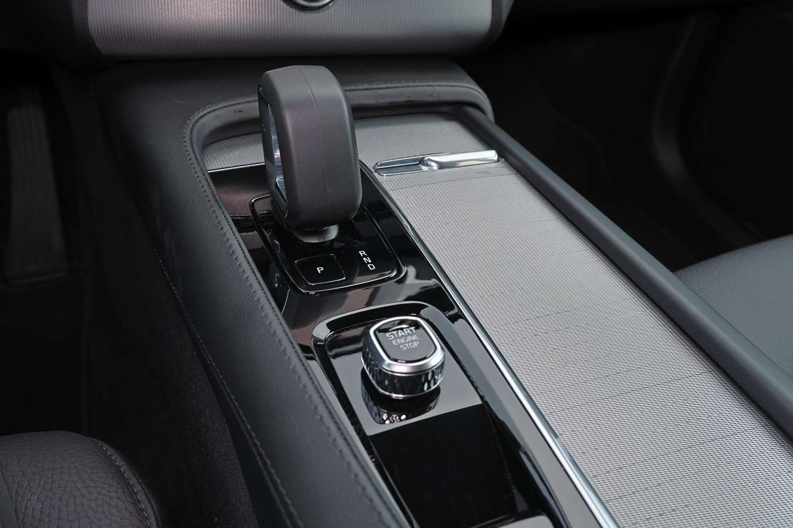 Volvo XC90 Core T8 Recharge - 2024 - Joinsteer - #9