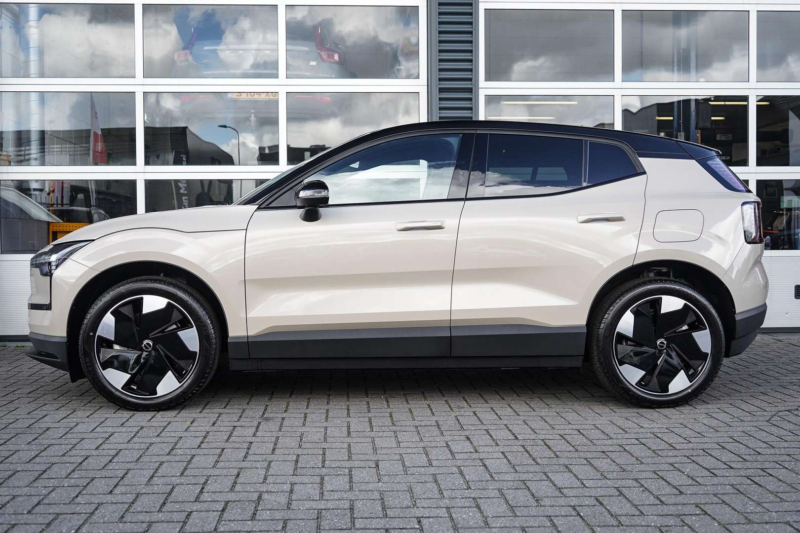 Volvo EX30 Extended Range Single Motor - 2025 - Joinsteer - #3