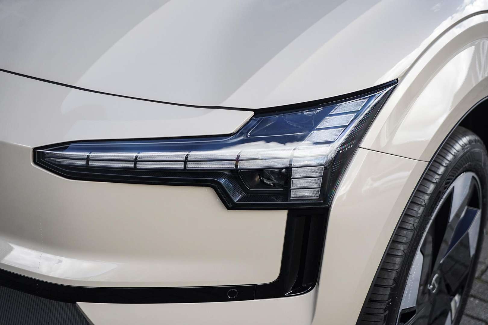 Volvo EX30 Extended Range Single Motor - 2025 - Joinsteer - #4