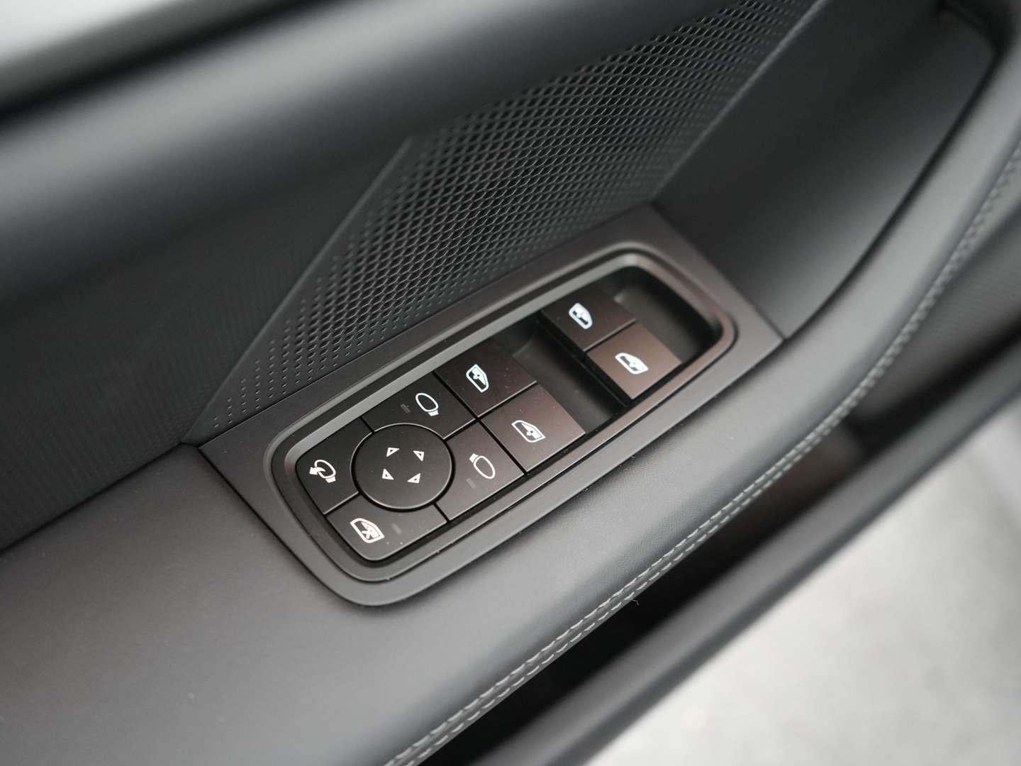 Porsche Taycan 4 - 2025 - Joinsteer - #13