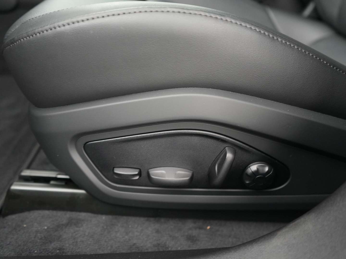 Porsche Taycan 4 - 2025 - Joinsteer - #19