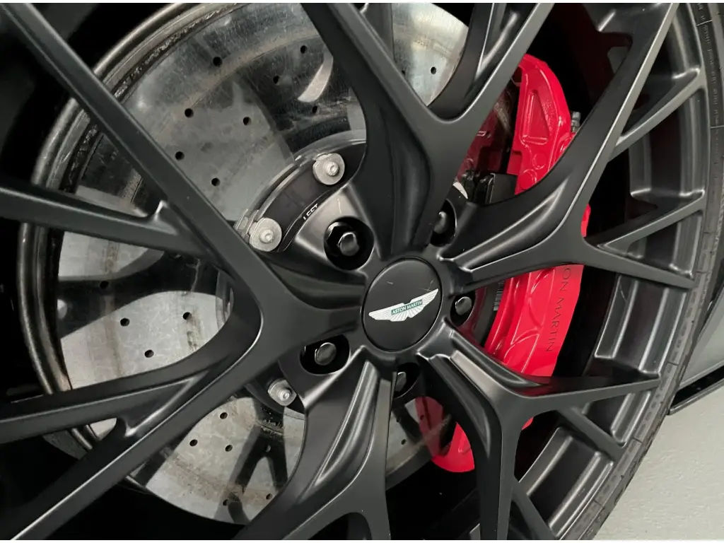 Aston Martin DB12 V8 Coupe 4.0 - 2024 - Joinsteer - #4