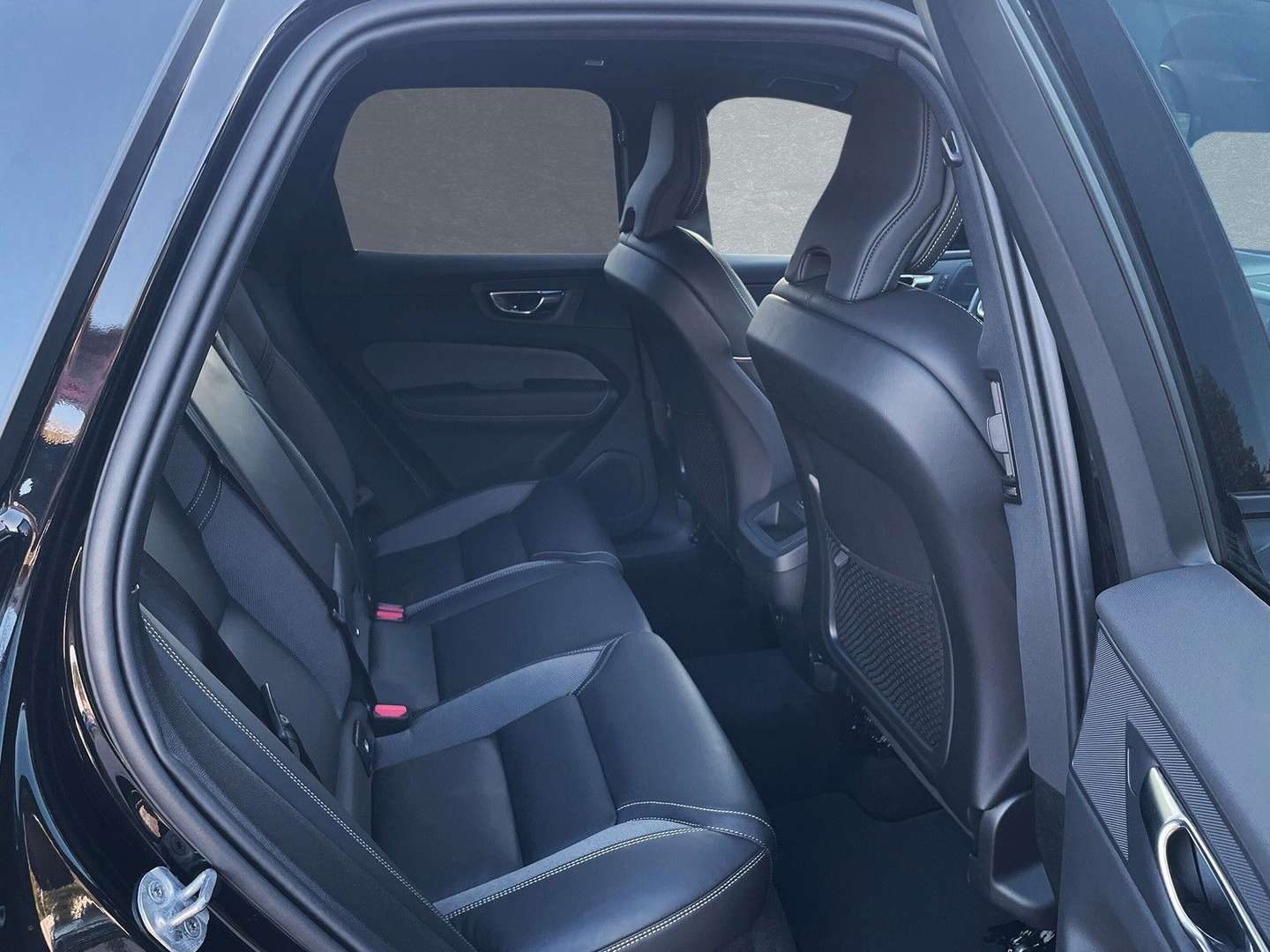 Volvo XC60 Plus B5 - 2025 - Joinsteer - #4