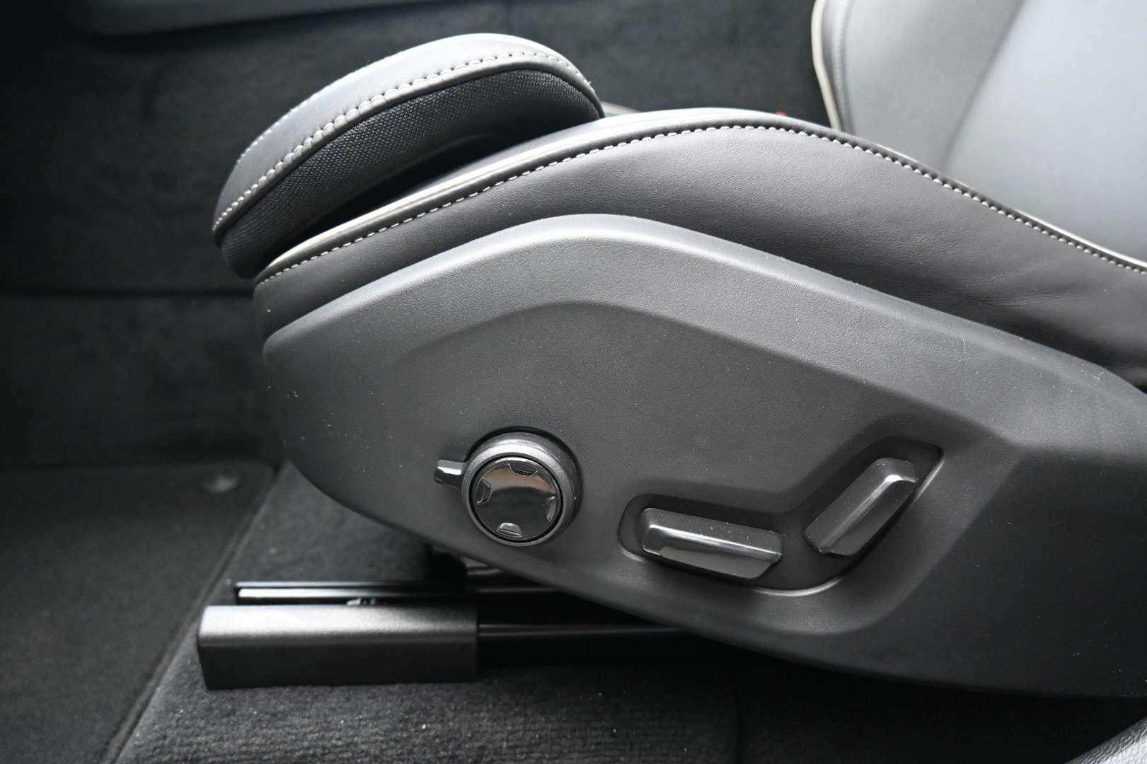 Volvo XC60 Ultra B5B AWD - 2025 - Joinsteer - #19