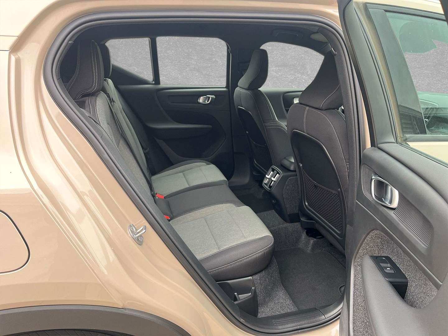 Volvo XC40 Core B3 - 2025 - Joinsteer - #4