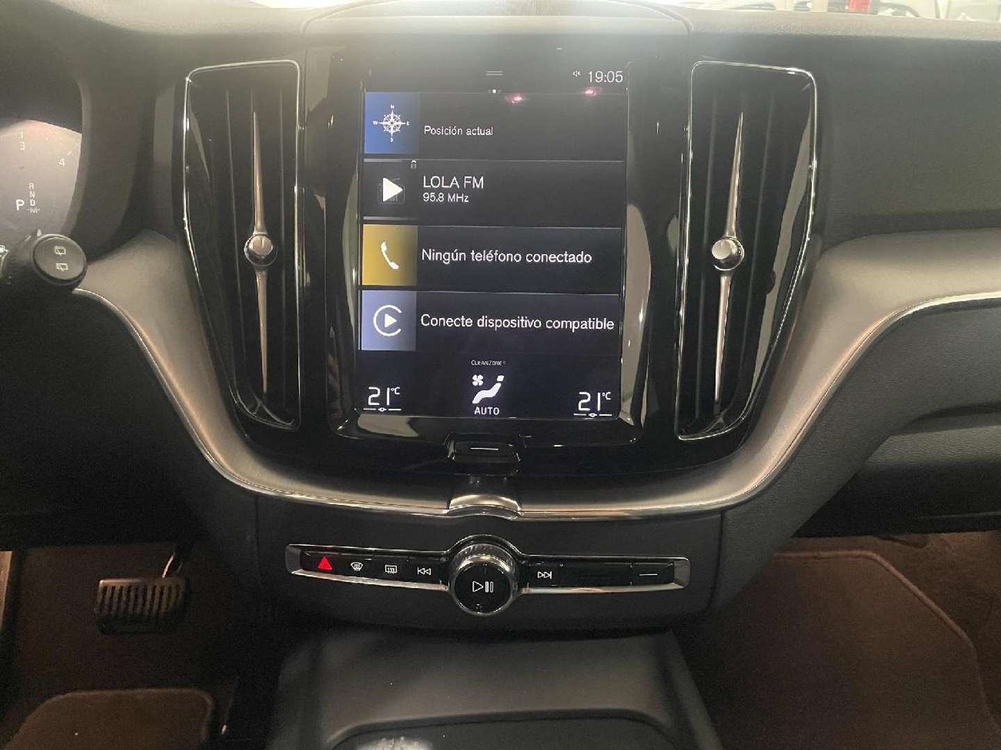 Volvo XC60 Momentum B4 - 2020 - Joinsteer - #17