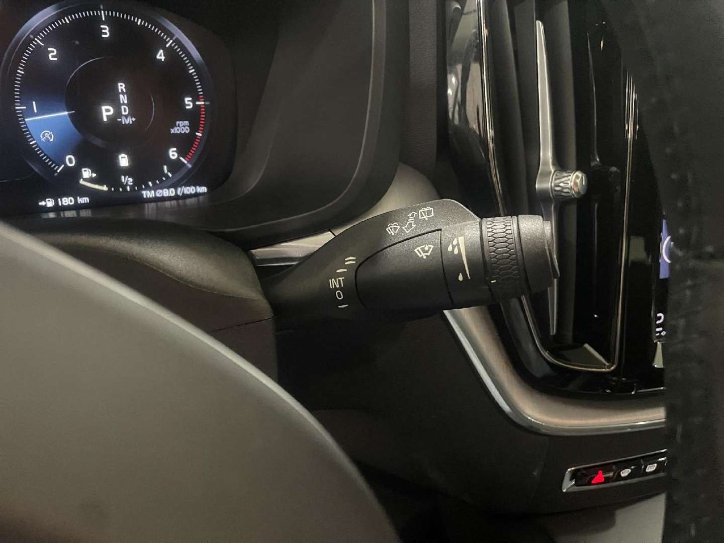 Volvo XC60 Momentum B4 - 2020 - Joinsteer - #22