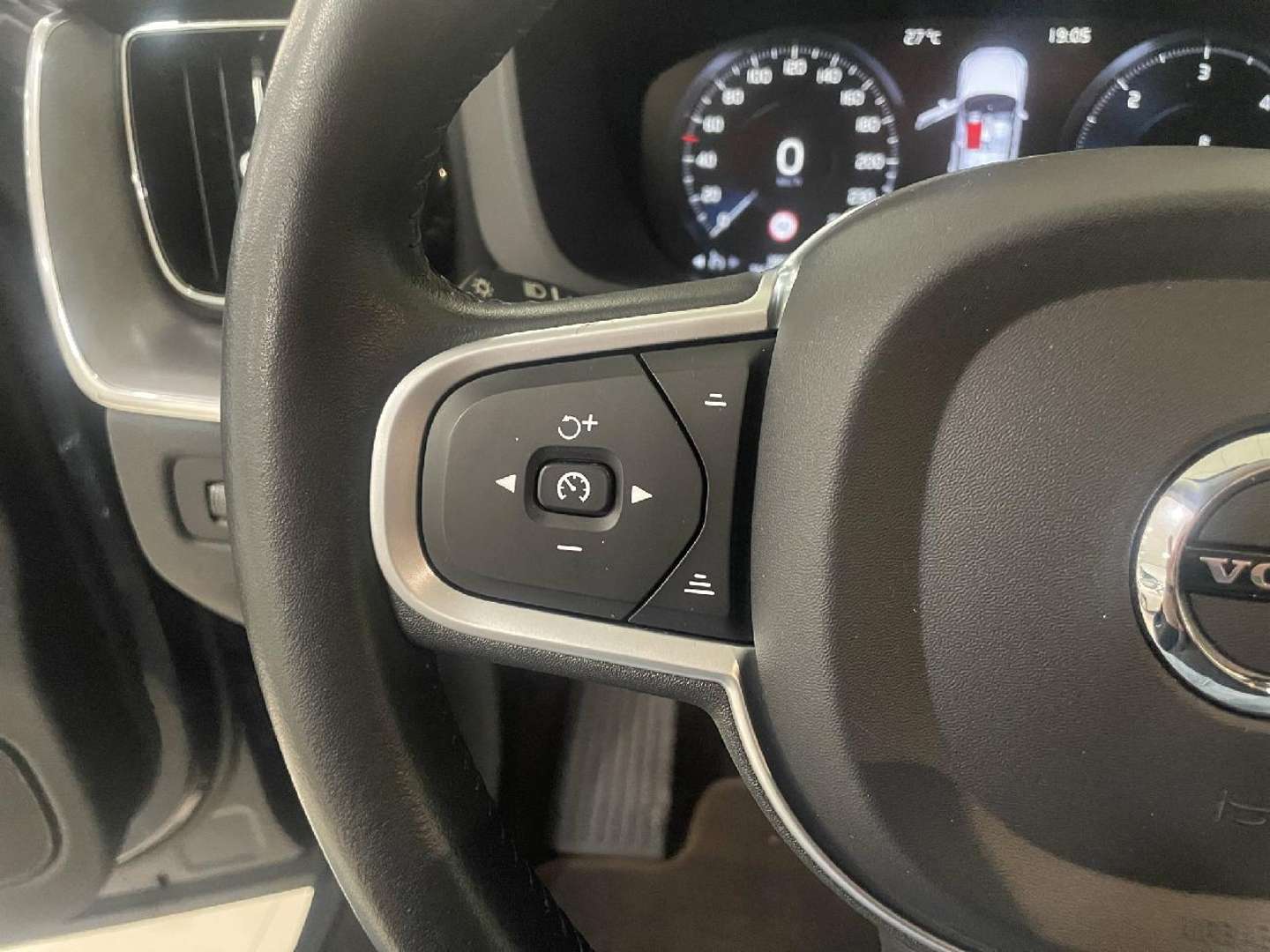 Volvo XC60 Momentum B4 - 2020 - Joinsteer - #23