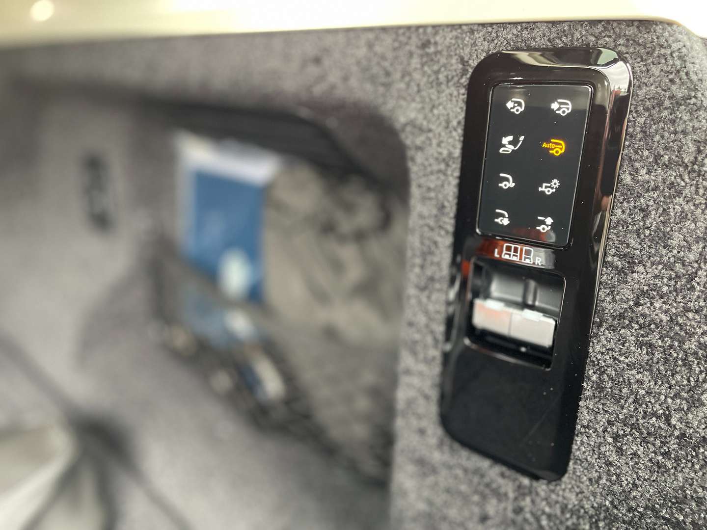 Land Rover Range Rover Autobiography P460e - 2024 - Joinsteer - #31