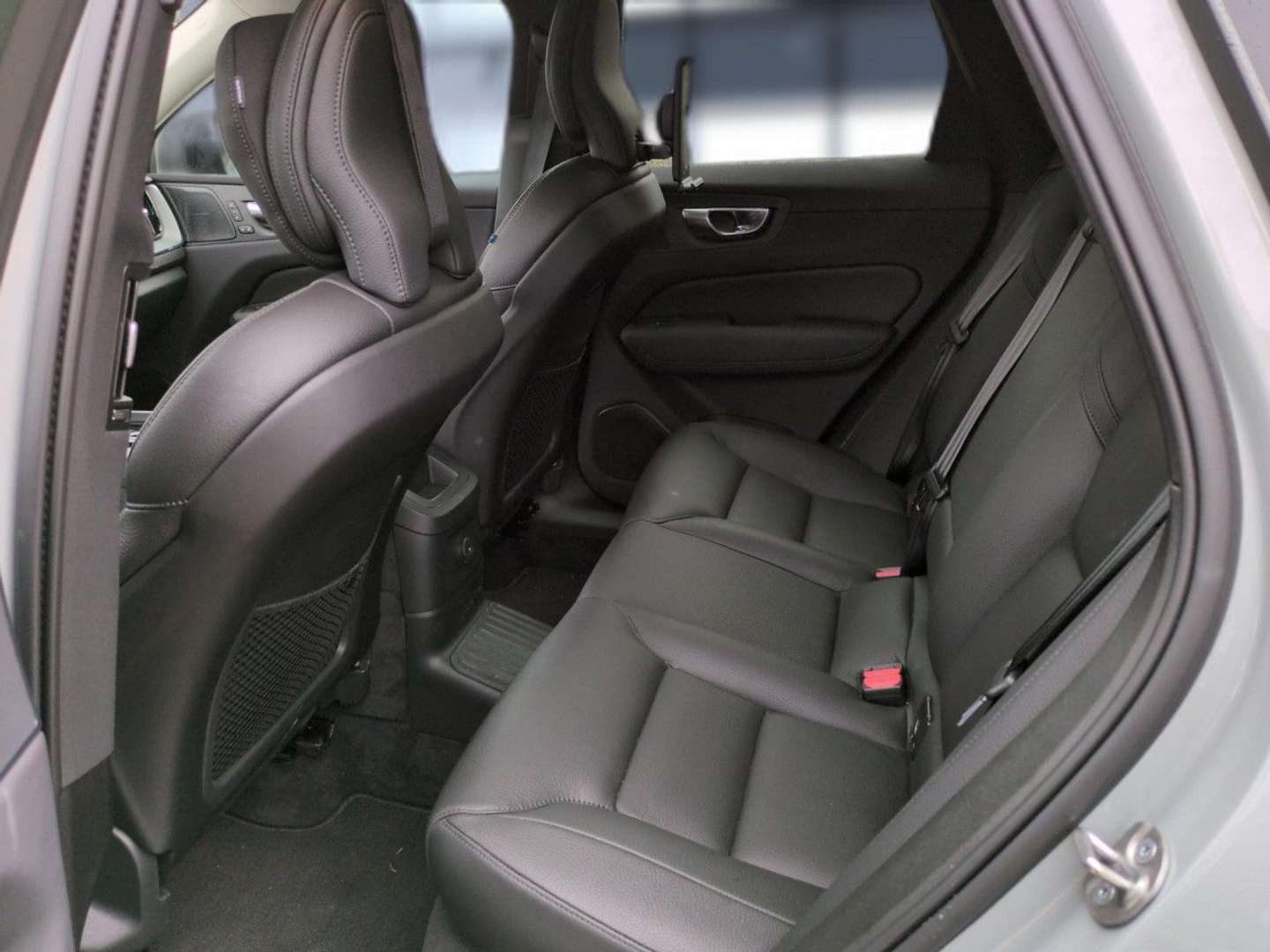 Volvo XC60 Plus Dark Recharge Plug-In Hybrid - 2025 - Joinsteer - #15