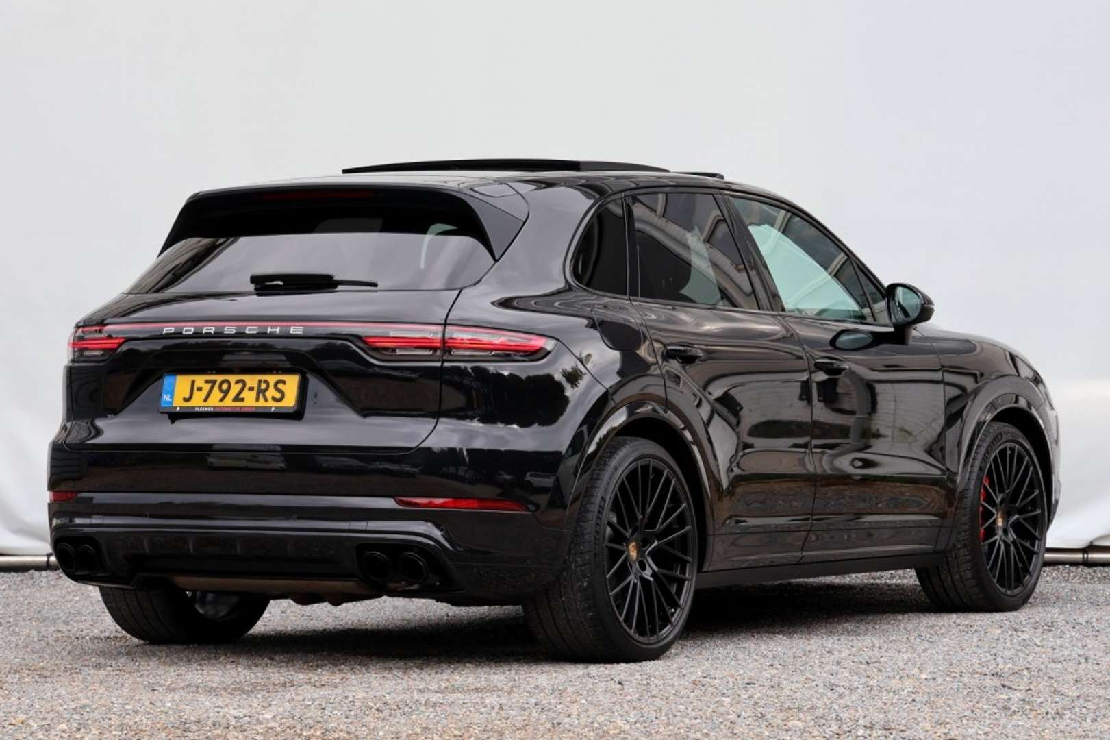 Porsche Cayenne Sport Chrono Plus 3.0 E-Hybrid - 2020 - Joinsteer - #3