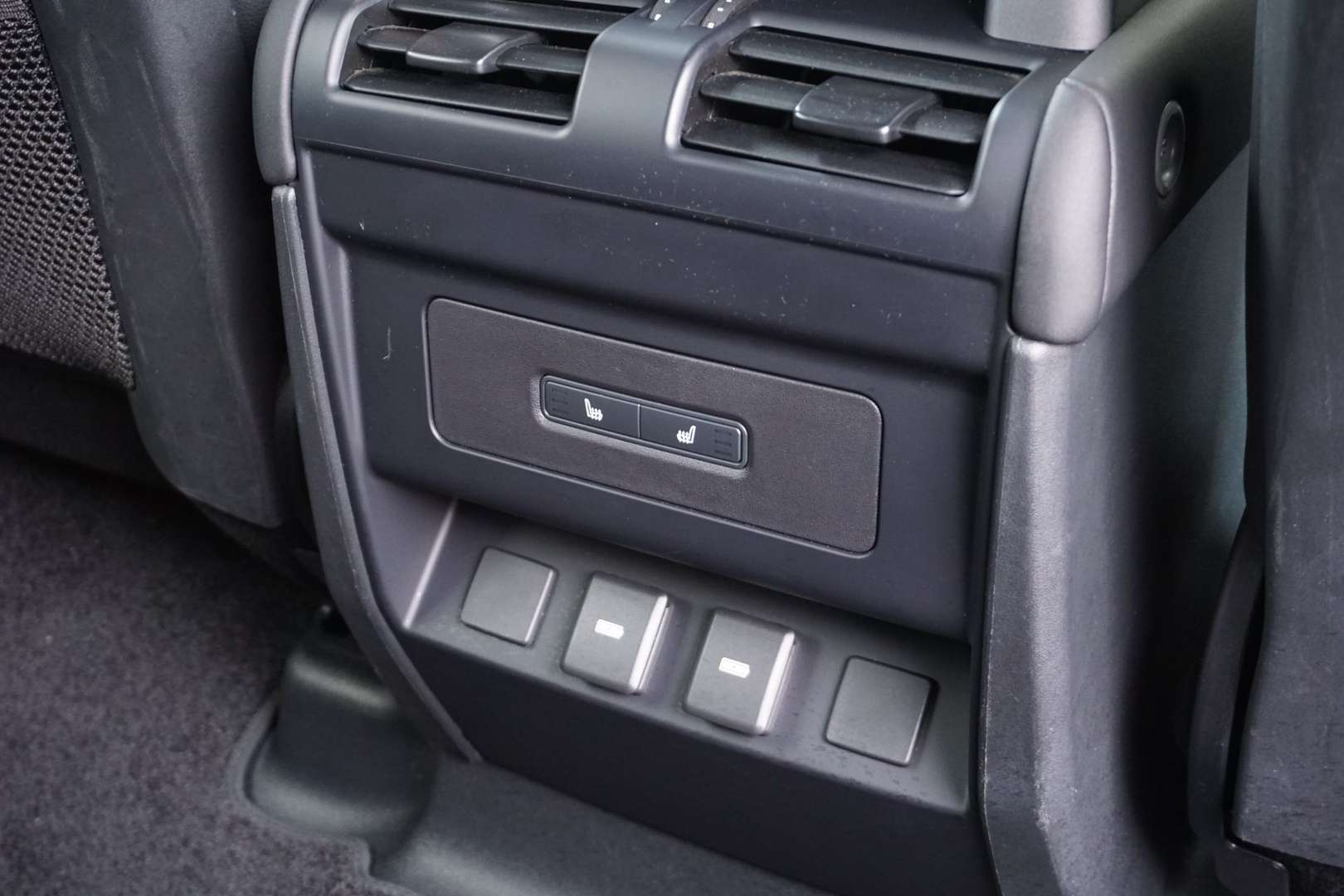 Land Rover Defender AWD P400e - 2023 - Joinsteer - #24