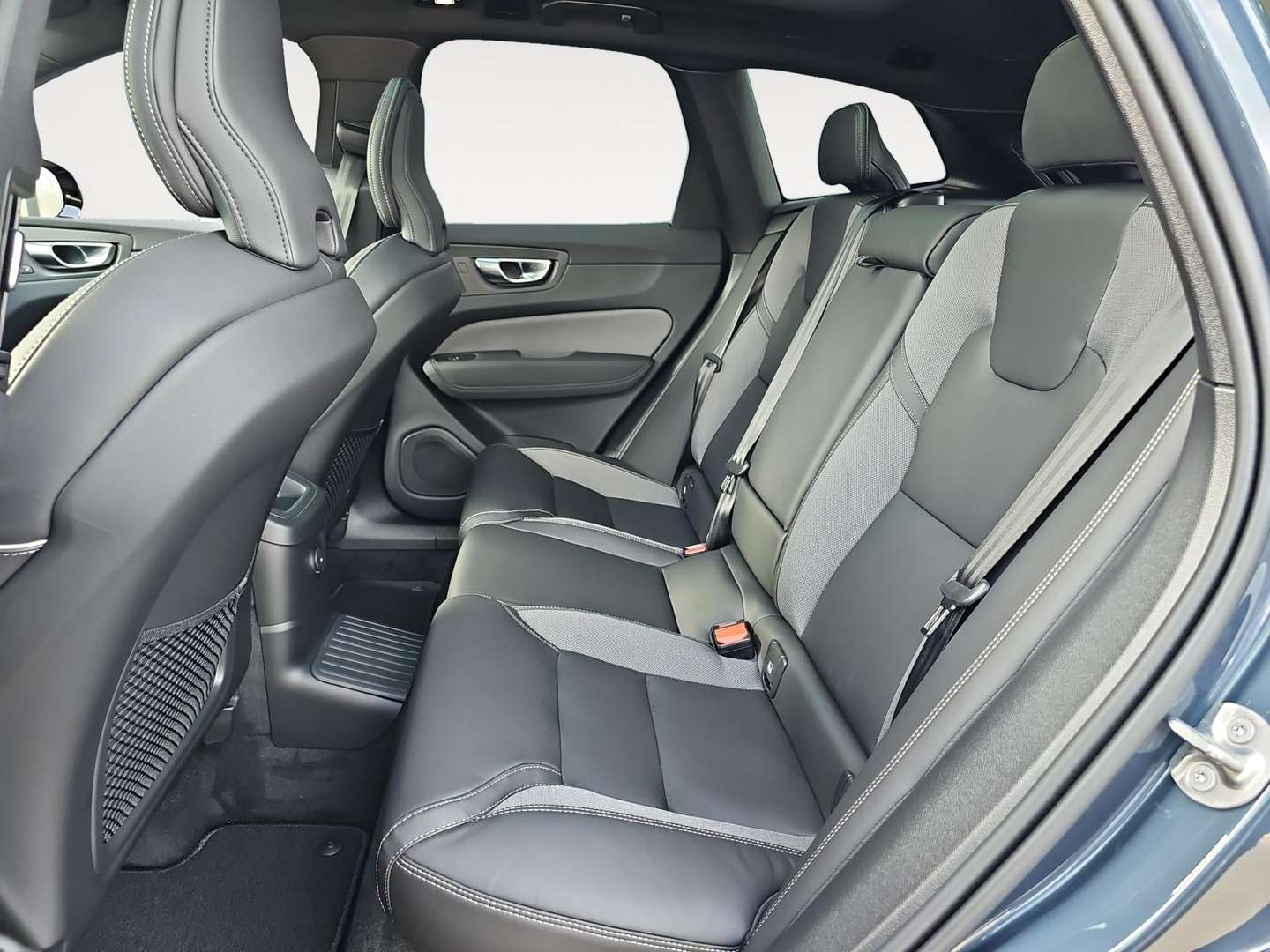 Volvo XC60 AWD Plus Plug-in Hybrid - 2025 - Joinsteer - #6