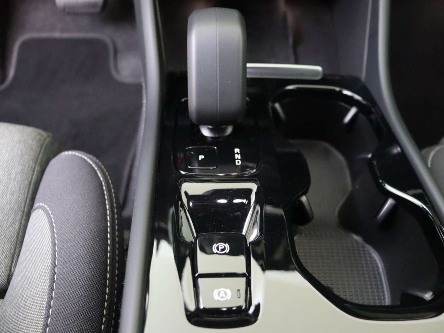 Volvo XC40 Plus B4 - 2024 - Joinsteer - #17