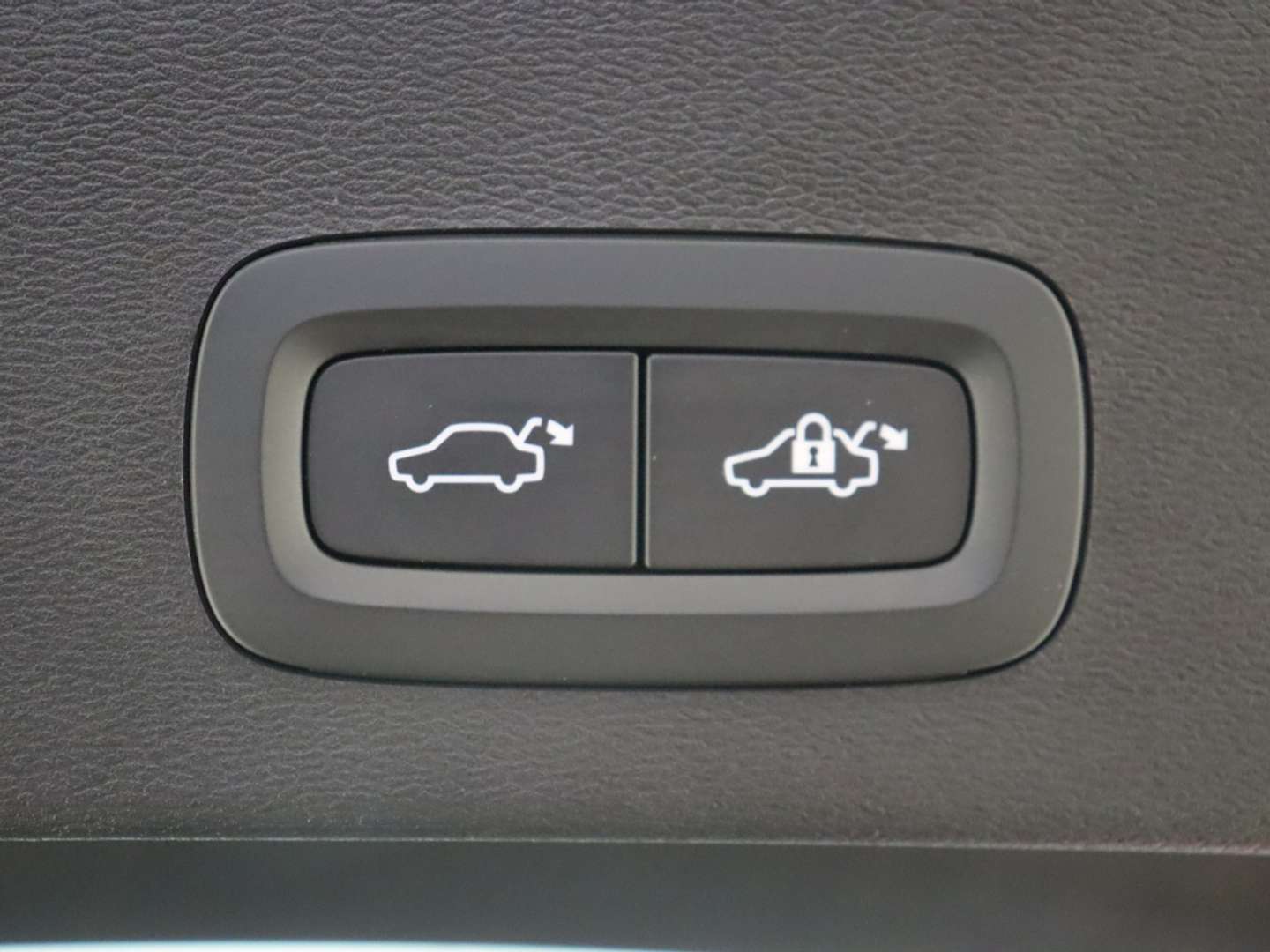 Volvo XC40 Plus B4 - 2024 - Joinsteer - #31