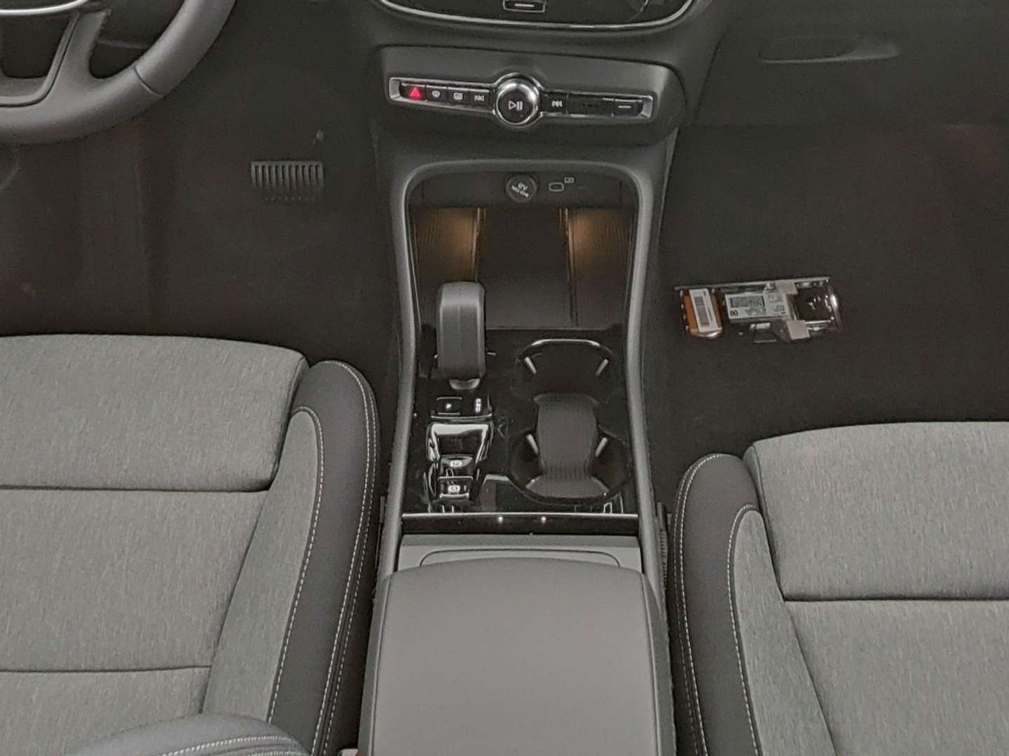 Volvo XC40 Plus B3 - 2025 - Joinsteer - #11