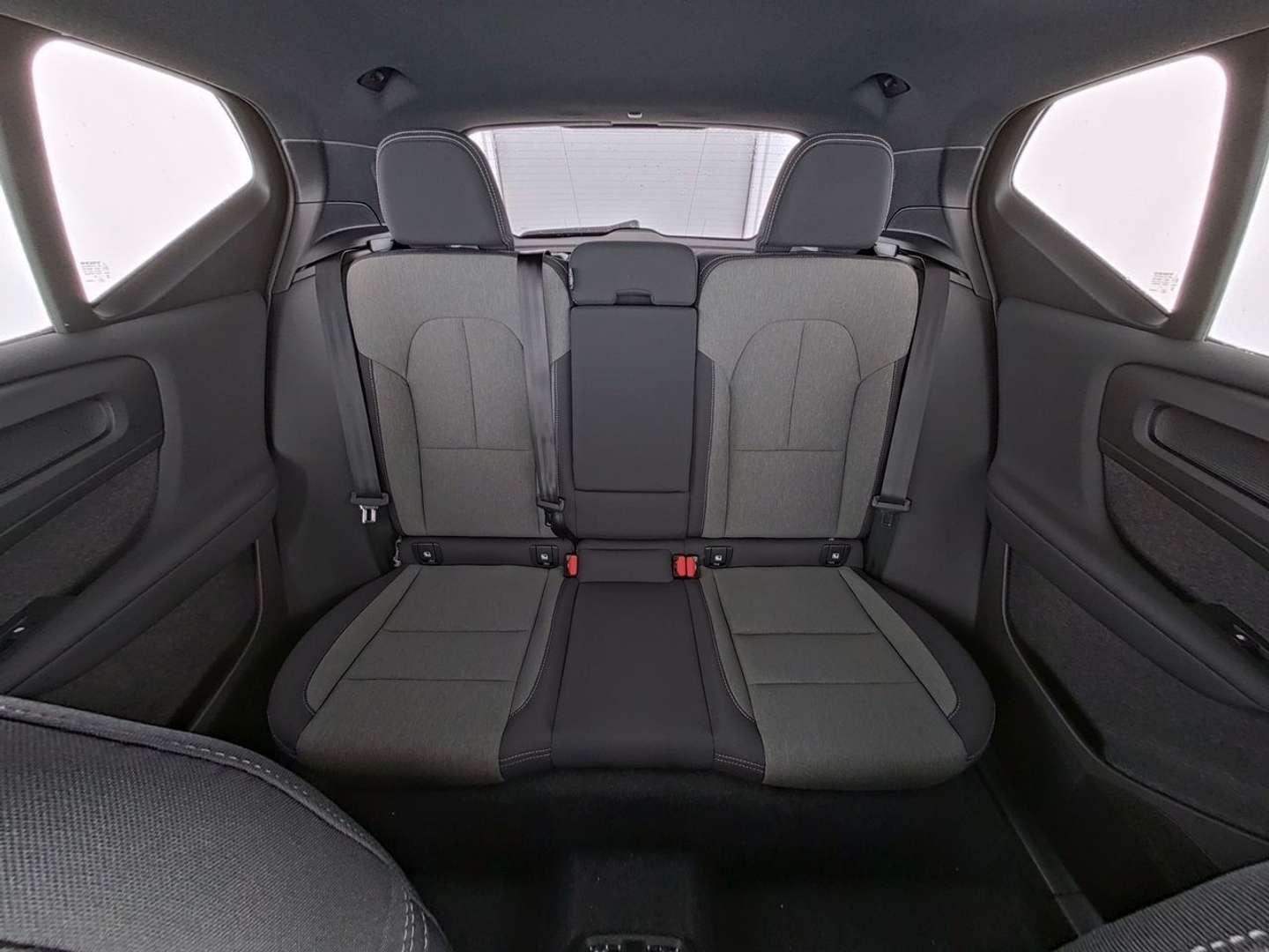 Volvo XC40 Plus B3 - 2025 - Joinsteer - #12