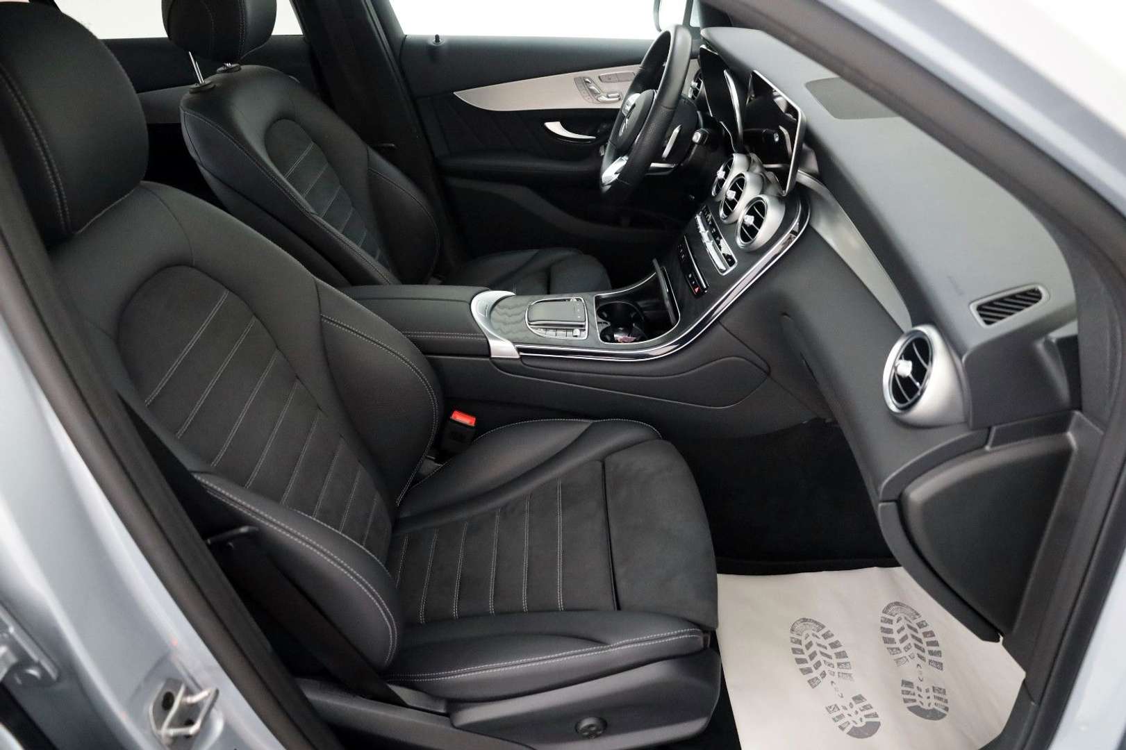 Mercedes GLC AMG-Line 300 E - 2022 - Joinsteer - #3