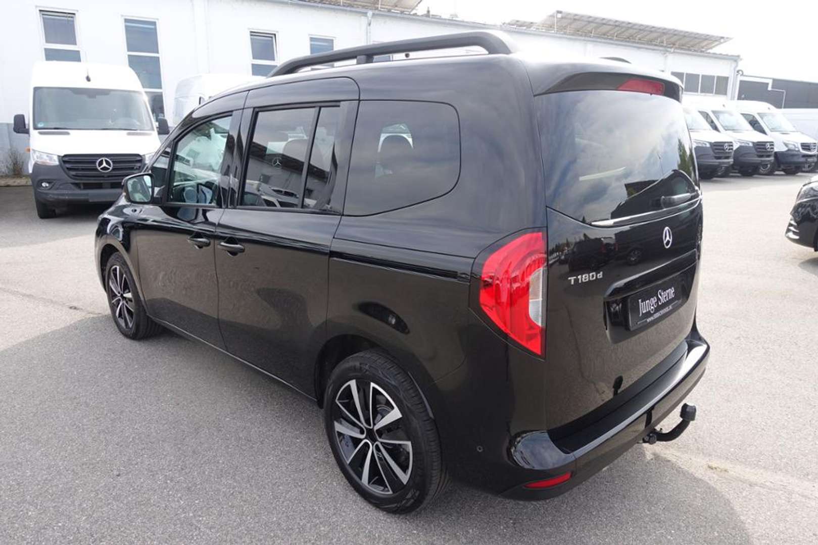 Mercedes T-Class Progressive Edition T 180 D - 2025 - Joinsteer - #6