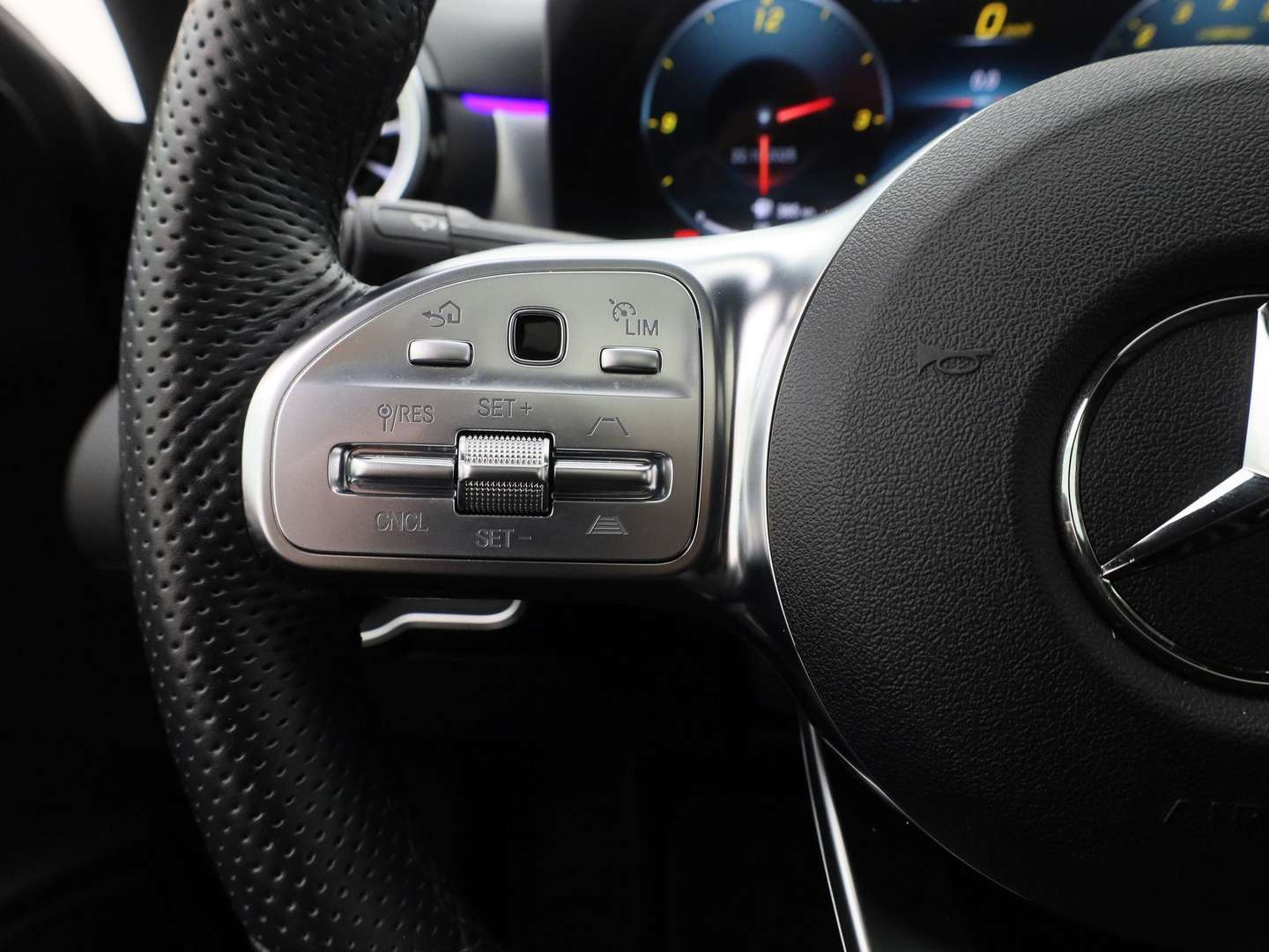 Mercedes CLA AMG Line 250 E - 2022 - Joinsteer - #16